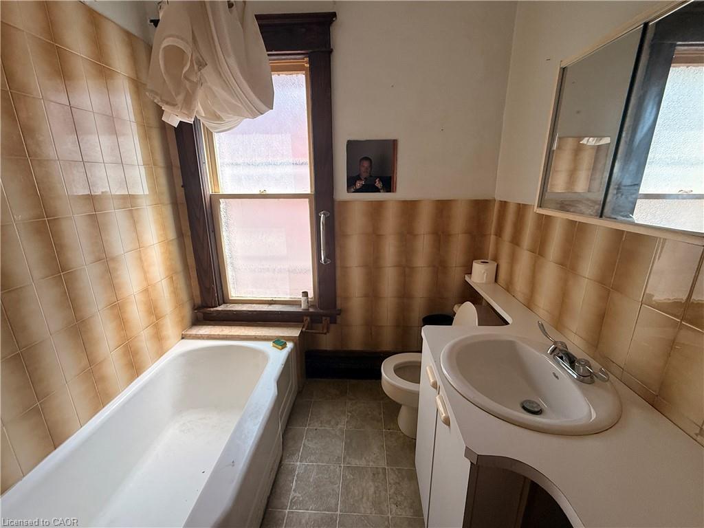 28 Grove Street Property Photo 9