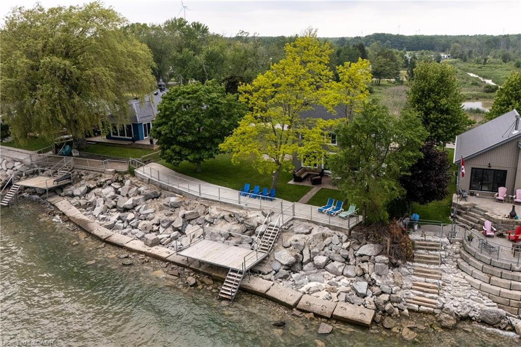 2118 Lakeshore Road Property Photo 3