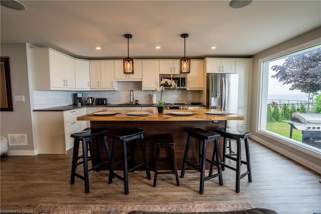 2118 Lakeshore Road Property Photo 13