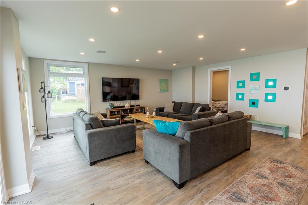 2118 Lakeshore Road Property Photo 19