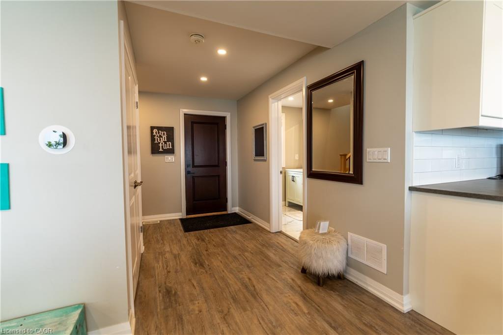 2118 Lakeshore Road Property Photo 22
