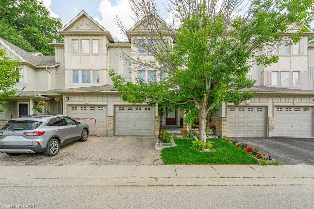 E33-110 Activa Avenue Property Photo 3