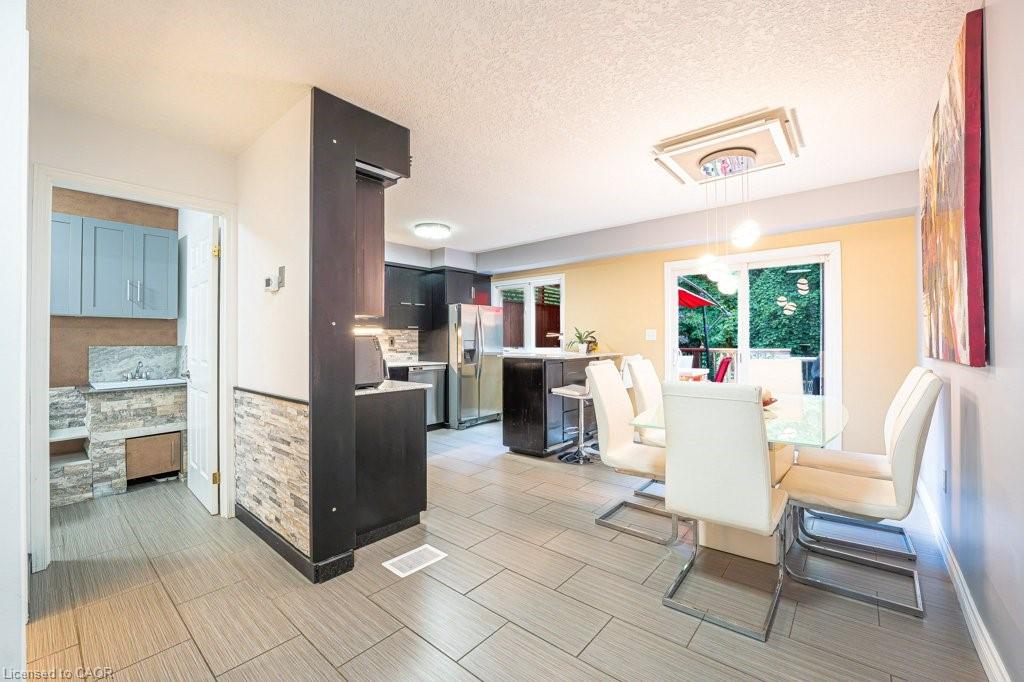 E33-110 Activa Avenue Property Photo 17