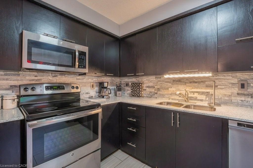 E33-110 Activa Avenue Property Photo 19