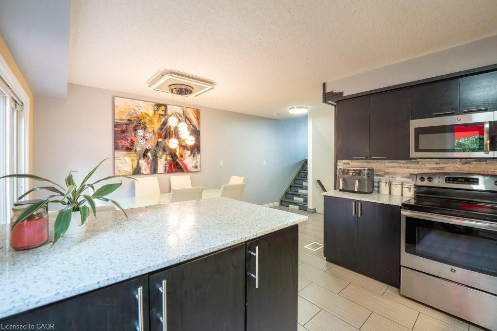 E33-110 Activa Avenue Property Photo 21