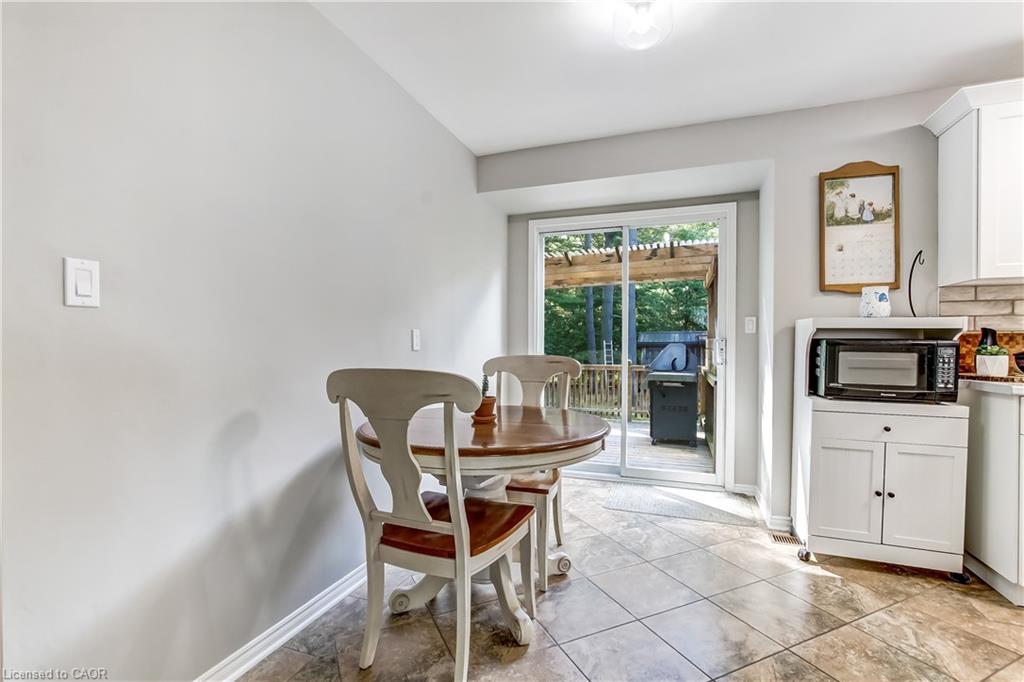 1040 Vittoria Road Property Photo 10