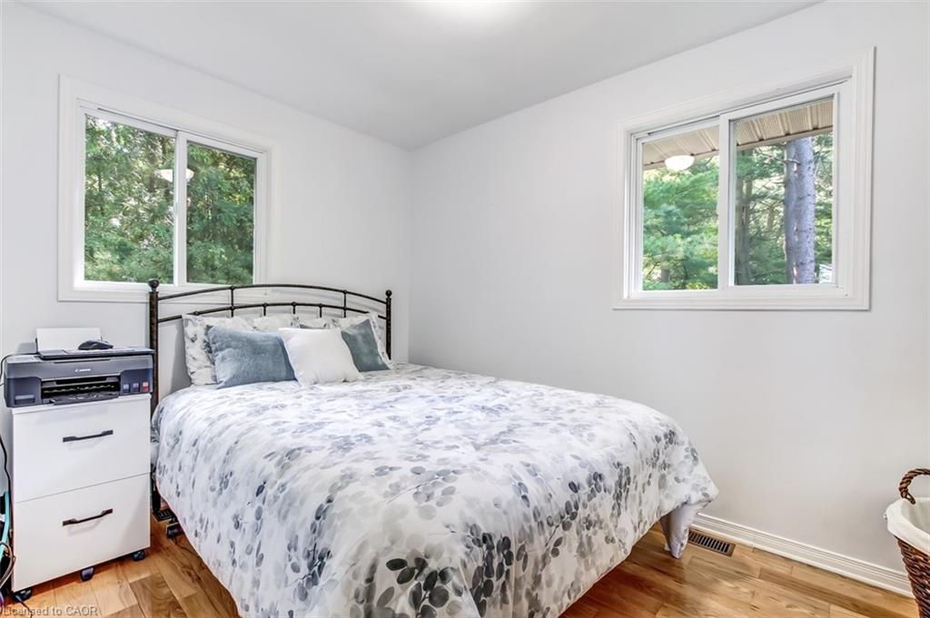 1040 Vittoria Road Property Photo 12
