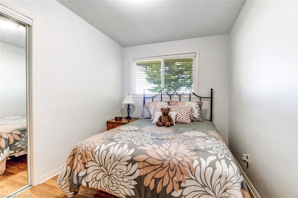1040 Vittoria Road Property Photo 13