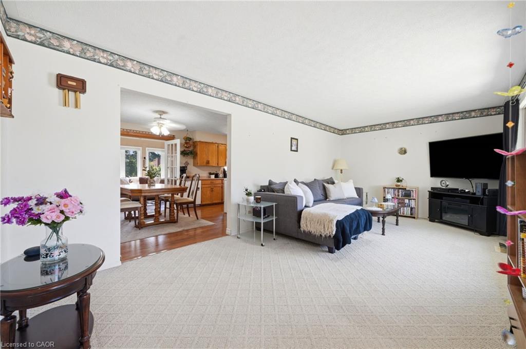 389 7th Street Property Photo 4