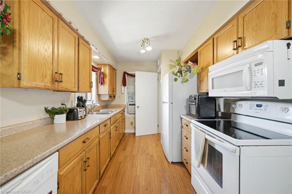 389 7th Street Property Photo 10