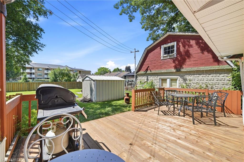 389 7th Street Property Photo 35
