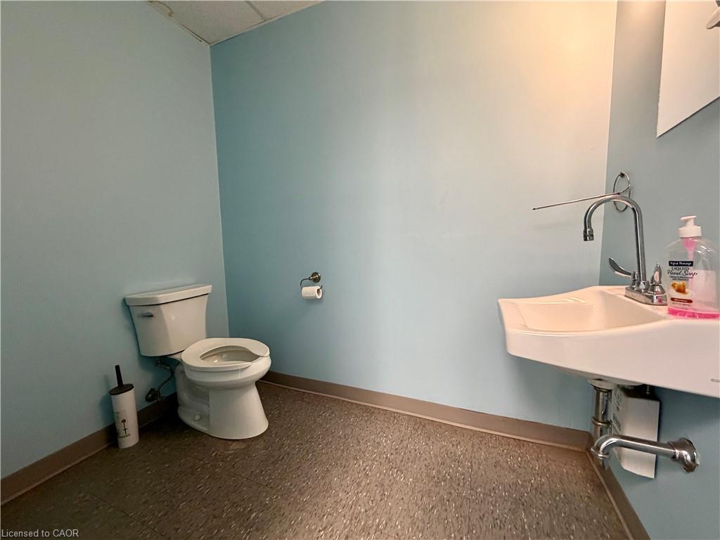60 Roy Boulevard Unit 2 Property Photo 10