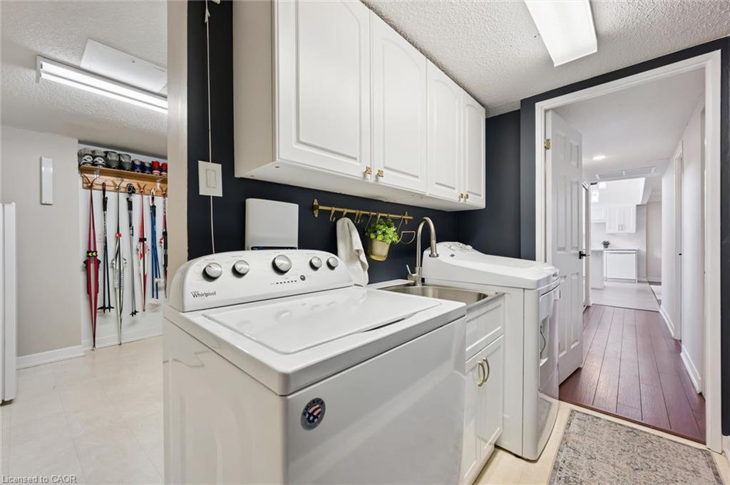 260 Sheldon Avenue N Property Photo 28