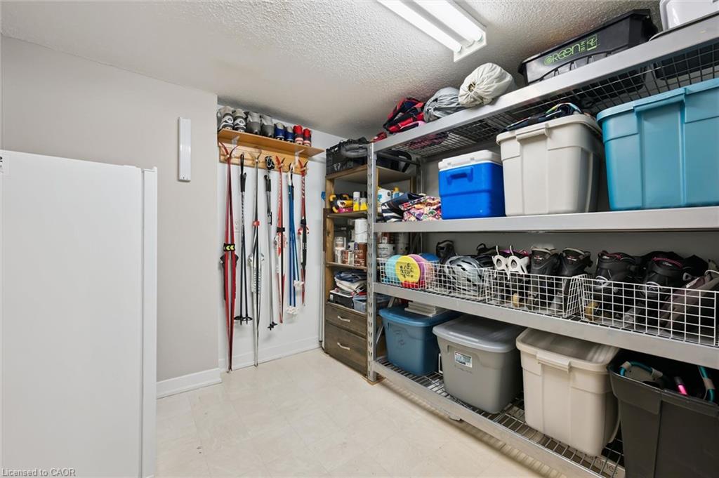 260 Sheldon Avenue N Property Photo 29