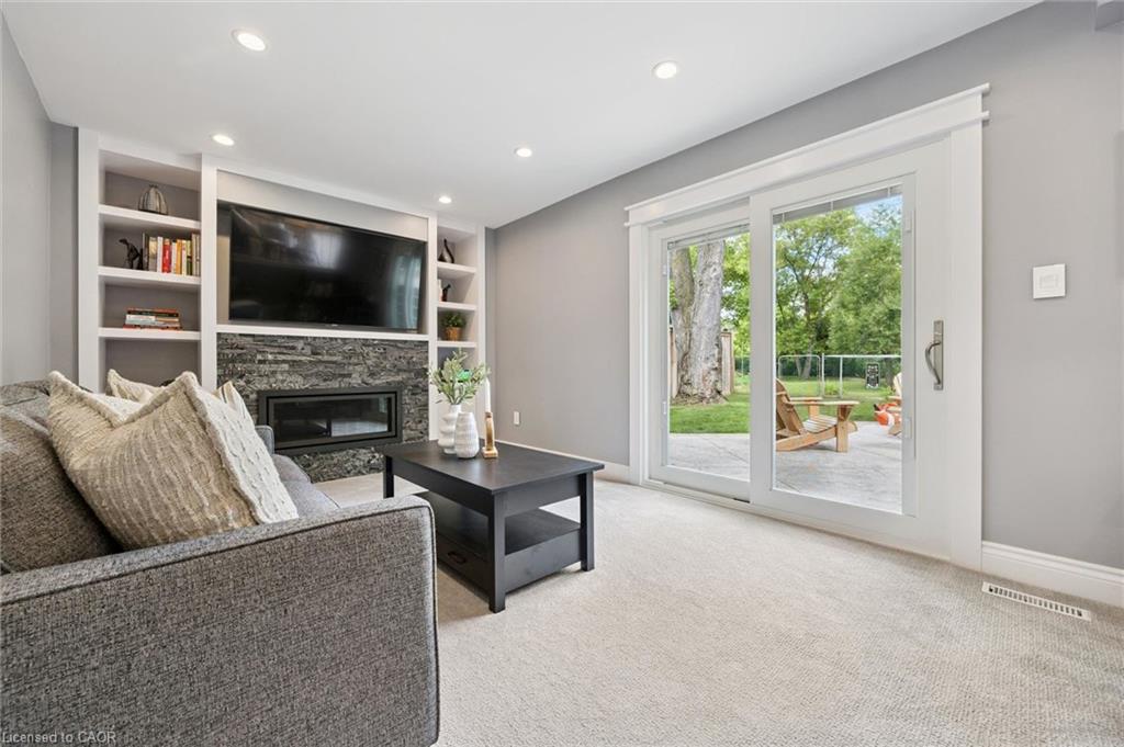495 Tipperton Crescent Property Photo 6