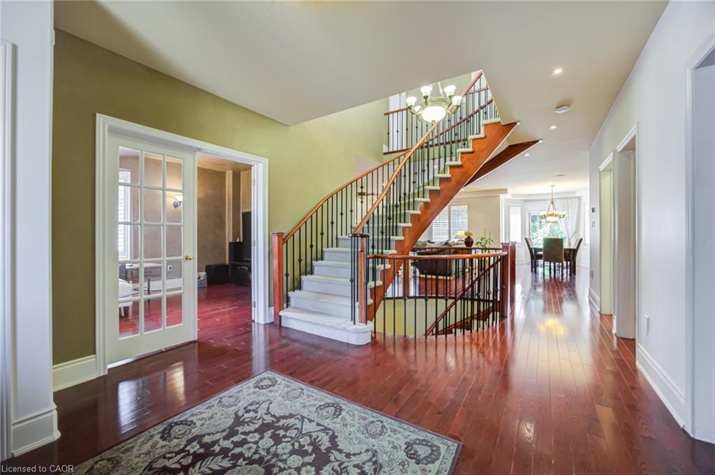 4278 Clubview Drive Property Photo 8