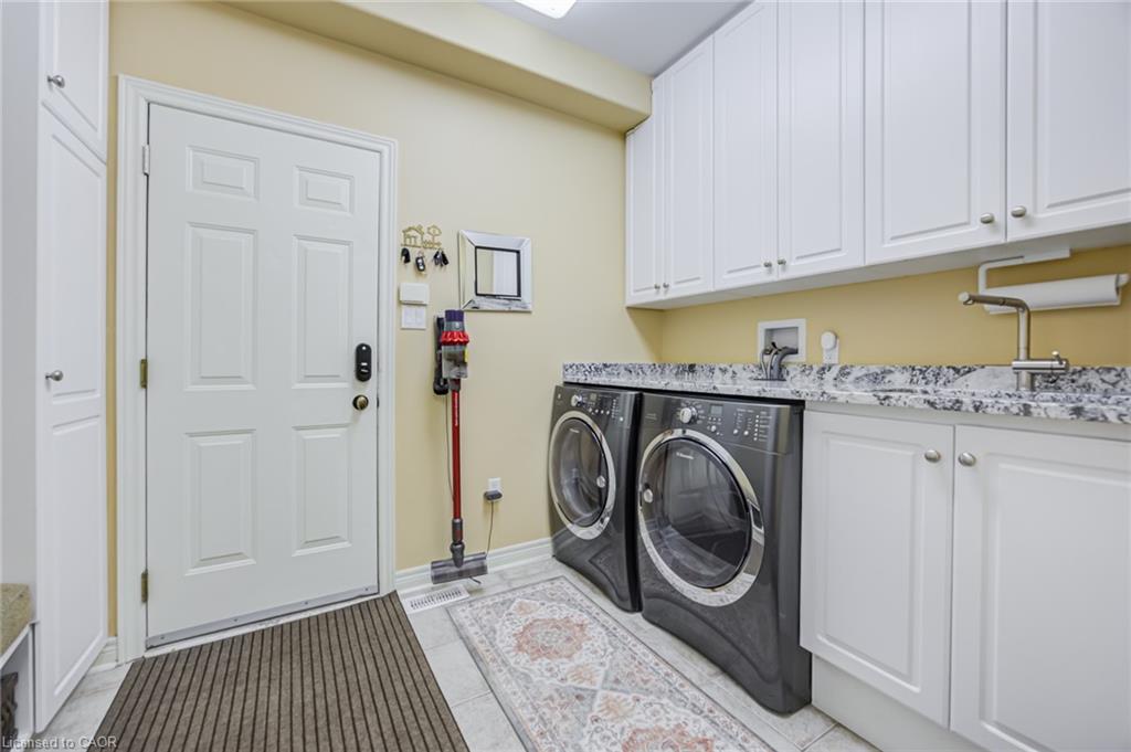 4278 Clubview Drive Property Photo 20