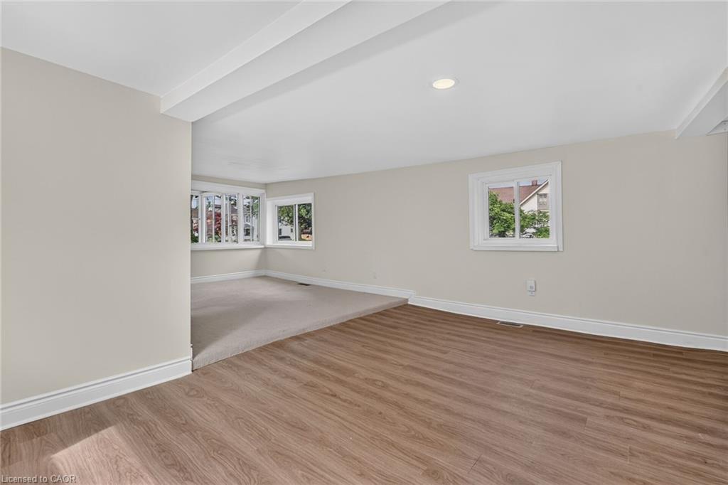 233 North Cayuga Street W Property Photo 10