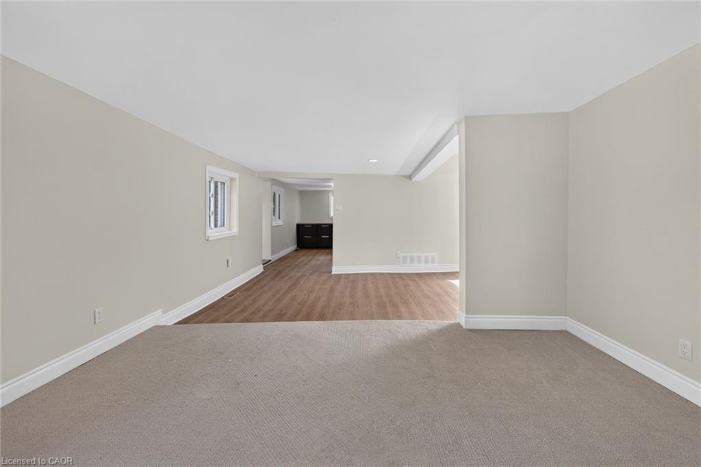 233 North Cayuga Street W Property Photo 15
