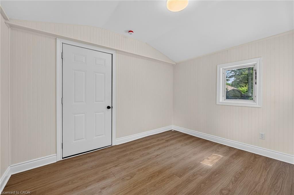 233 North Cayuga Street W Property Photo 19