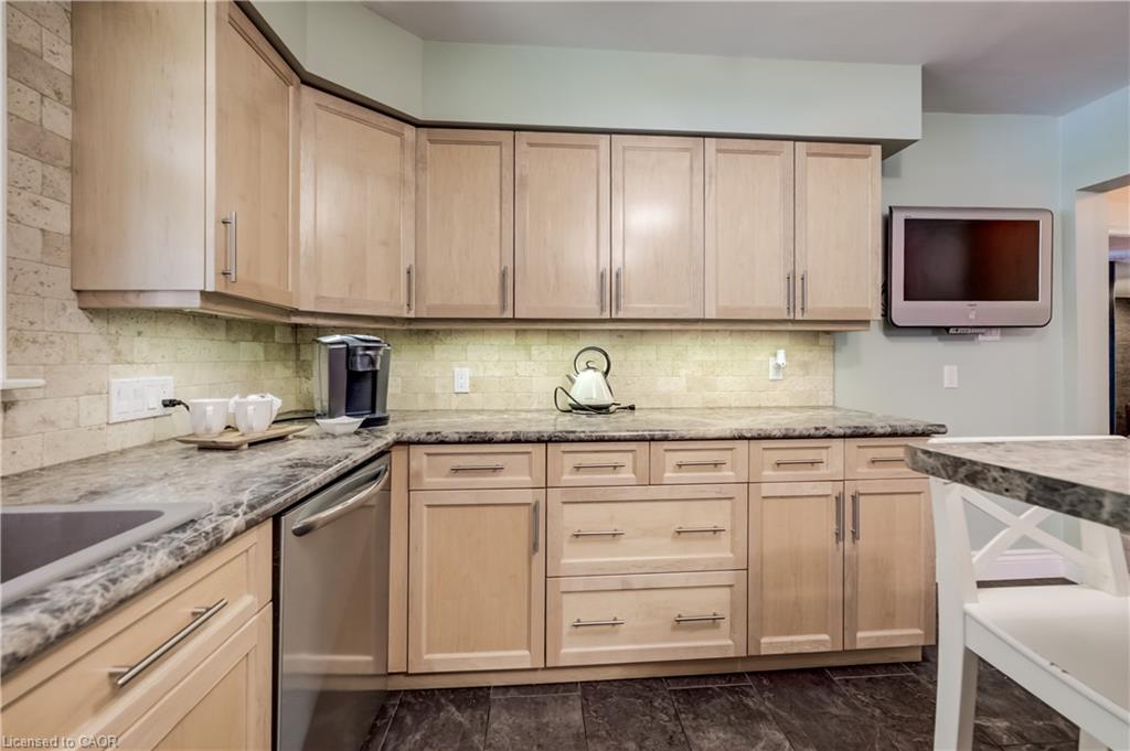 145 Ann Street Property Photo 19