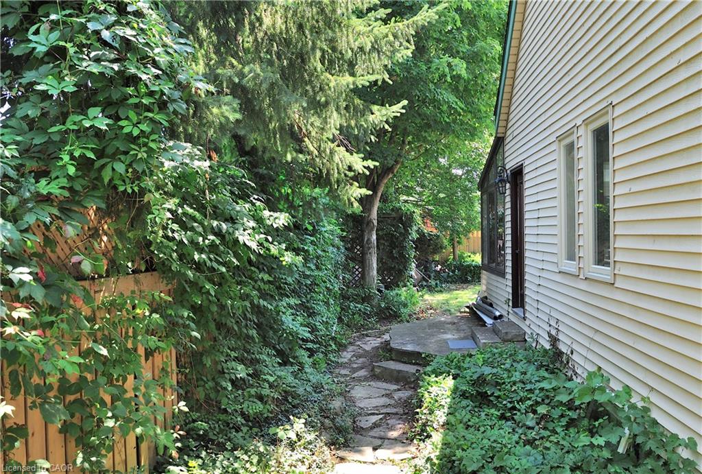205 Janefield Avenue Property Photo 41