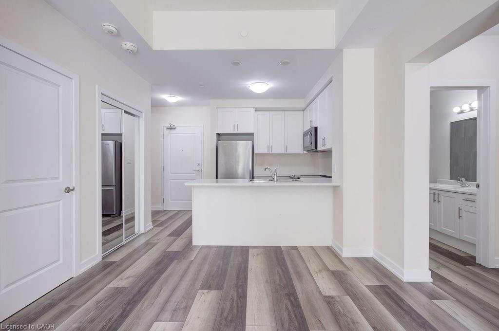 110-450 Dundas Street E Property Photo 8