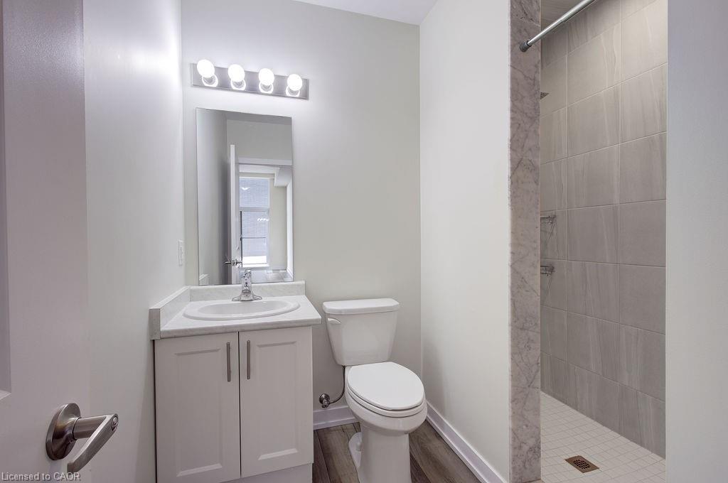 110-450 Dundas Street E Property Photo 11