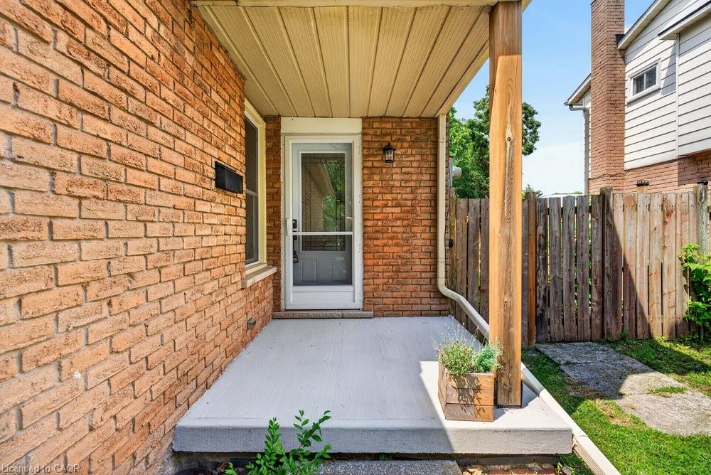 138 Memorial Avenue Property Photo 10