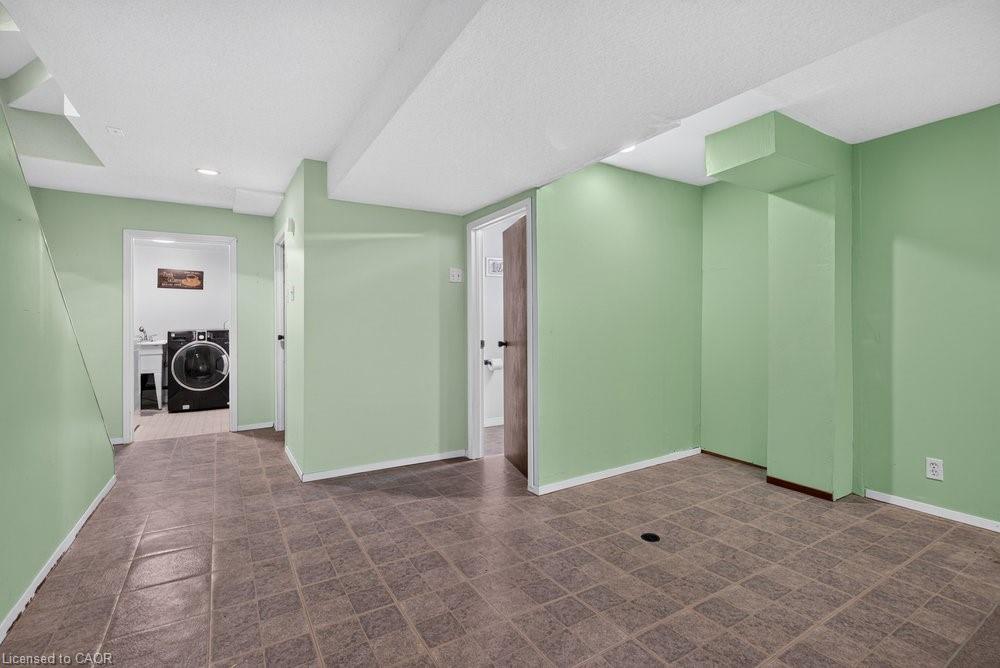 138 Memorial Avenue Property Photo 34
