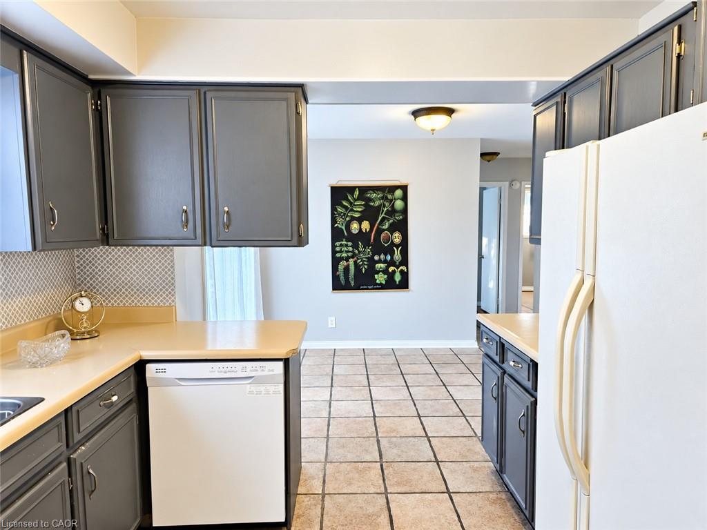 65 Winding Way Property Photo 3