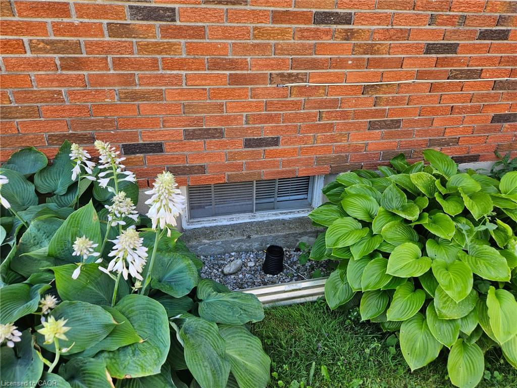 65 Winding Way Property Photo 16