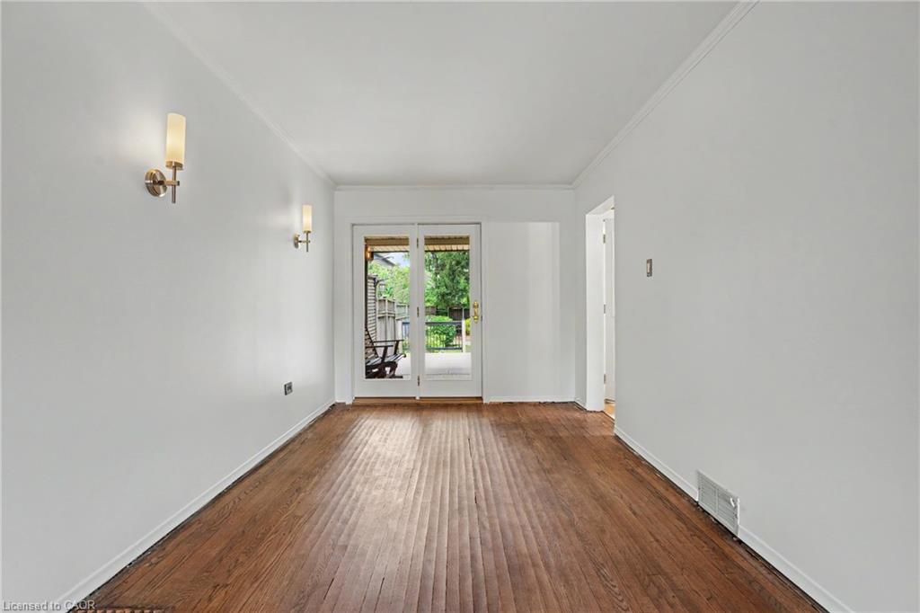 18 Elma Street Property Photo 10