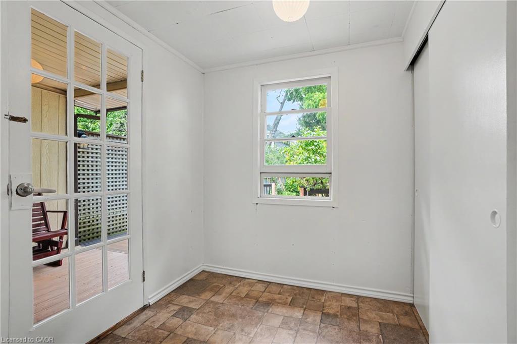 18 Elma Street Property Photo 14