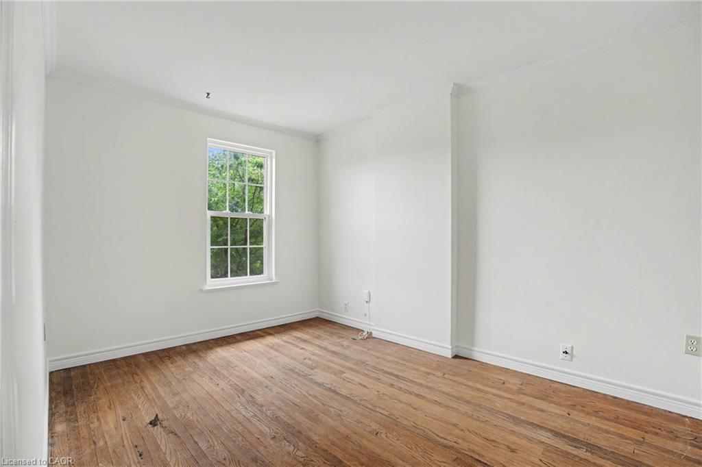 18 Elma Street Property Photo 16