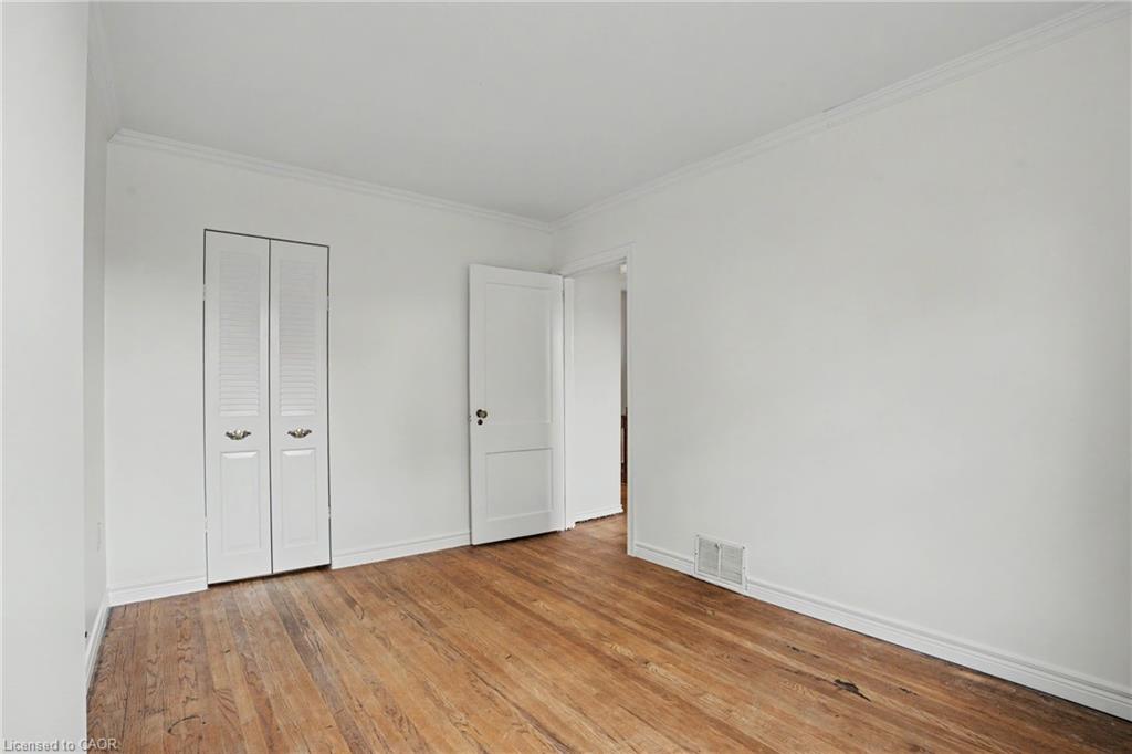 18 Elma Street Property Photo 17
