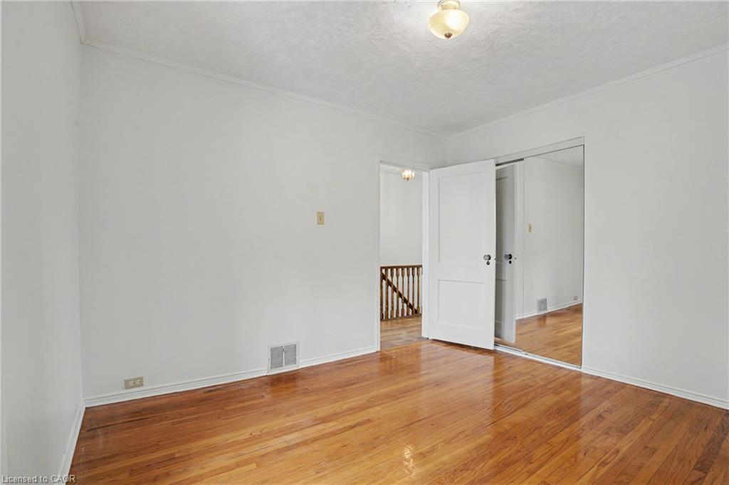 18 Elma Street Property Photo 21