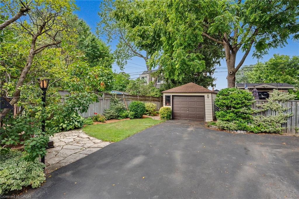 18 Elma Street Property Photo 33