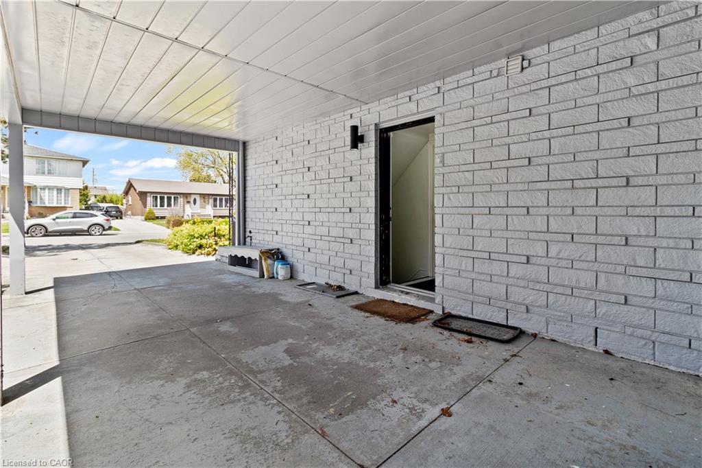61 Goldfinch Road Property Photo 4