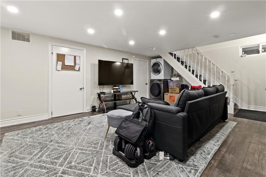 61 Goldfinch Road Property Photo 8