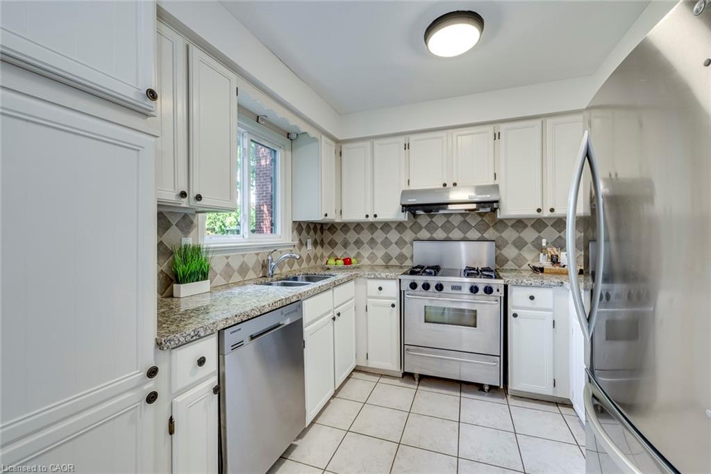 1025 Vanier Drive Property Photo 11