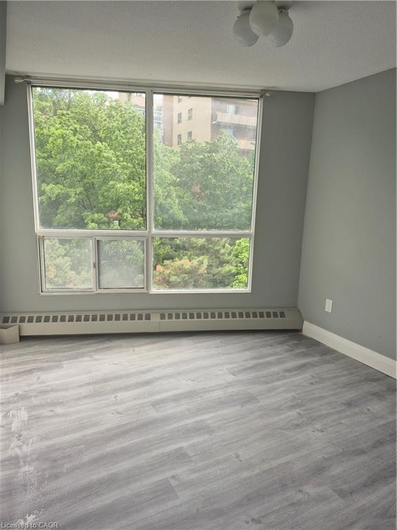 708-150 Charlton Avenue E Property Photo 8