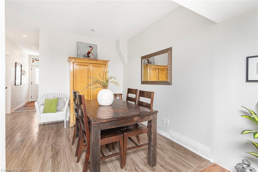 134 Erie Avenue Property Photo 9