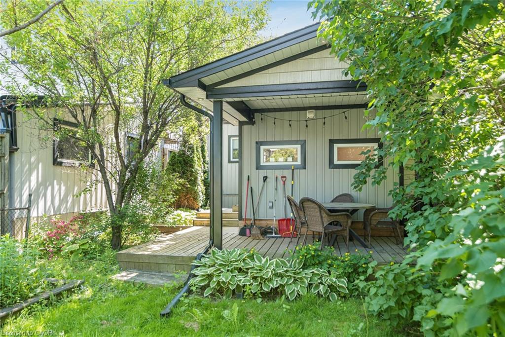 134 Erie Avenue Property Photo 38