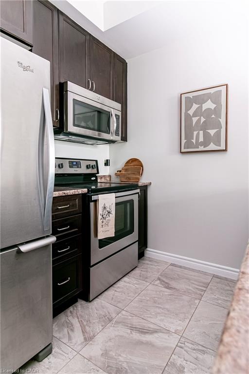 221-35 Southshore Crescent Property Photo 10