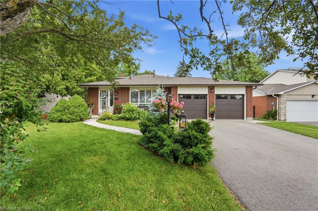283 Parkway Drive W Property Photo 1