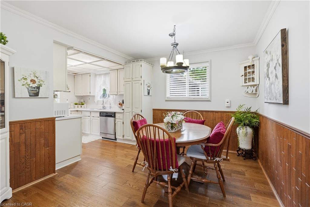 283 Parkway Drive W Property Photo 11