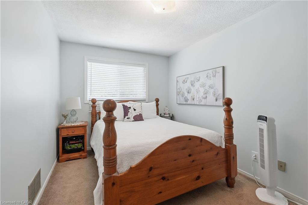 283 Parkway Drive W Property Photo 18