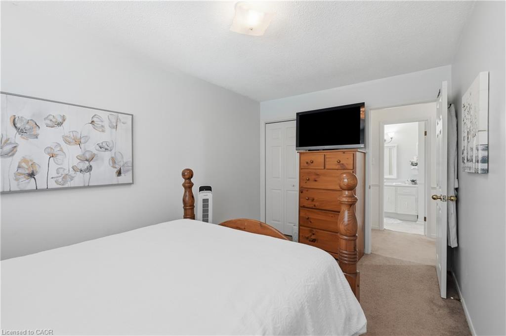 283 Parkway Drive W Property Photo 19