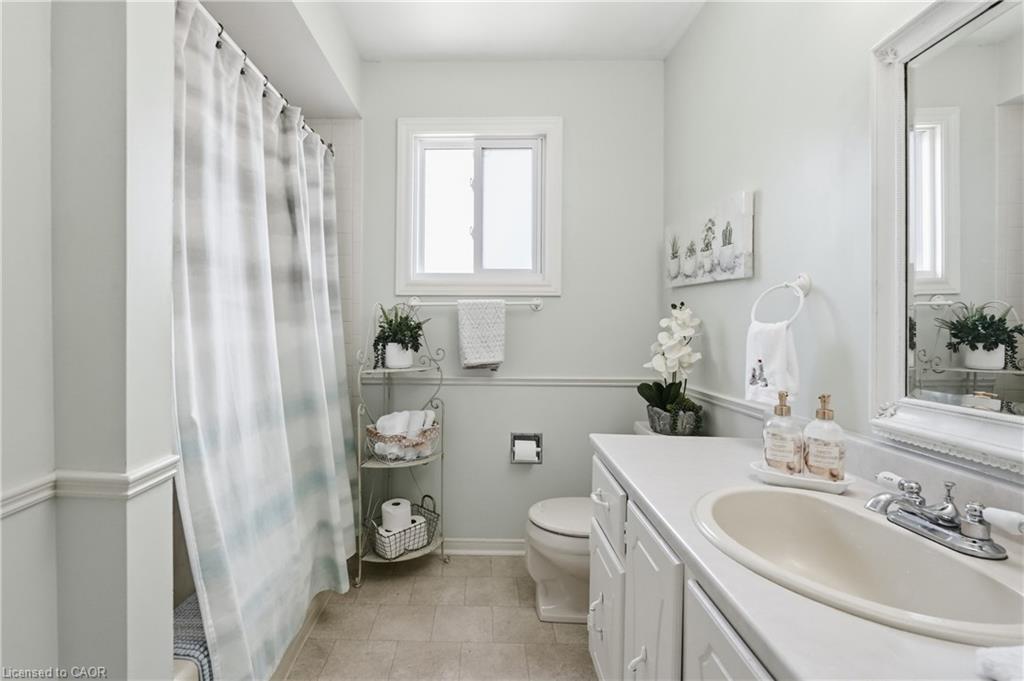 283 Parkway Drive W Property Photo 21